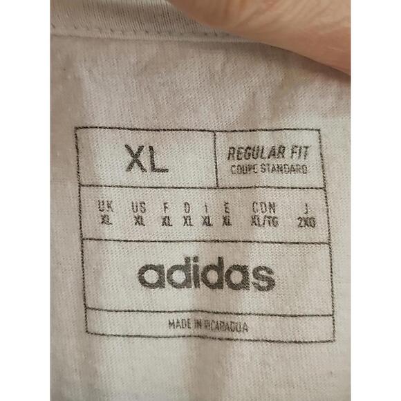 Adidas Men's T-Shirt Multisport off White/ Pink Graphic Size XL - Picture 3 of 5